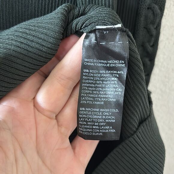 WHITE HOUSE BLACK MARKET Green Long Sleeve Ribbed Knit Dress size Medium - Picture 4 of 6